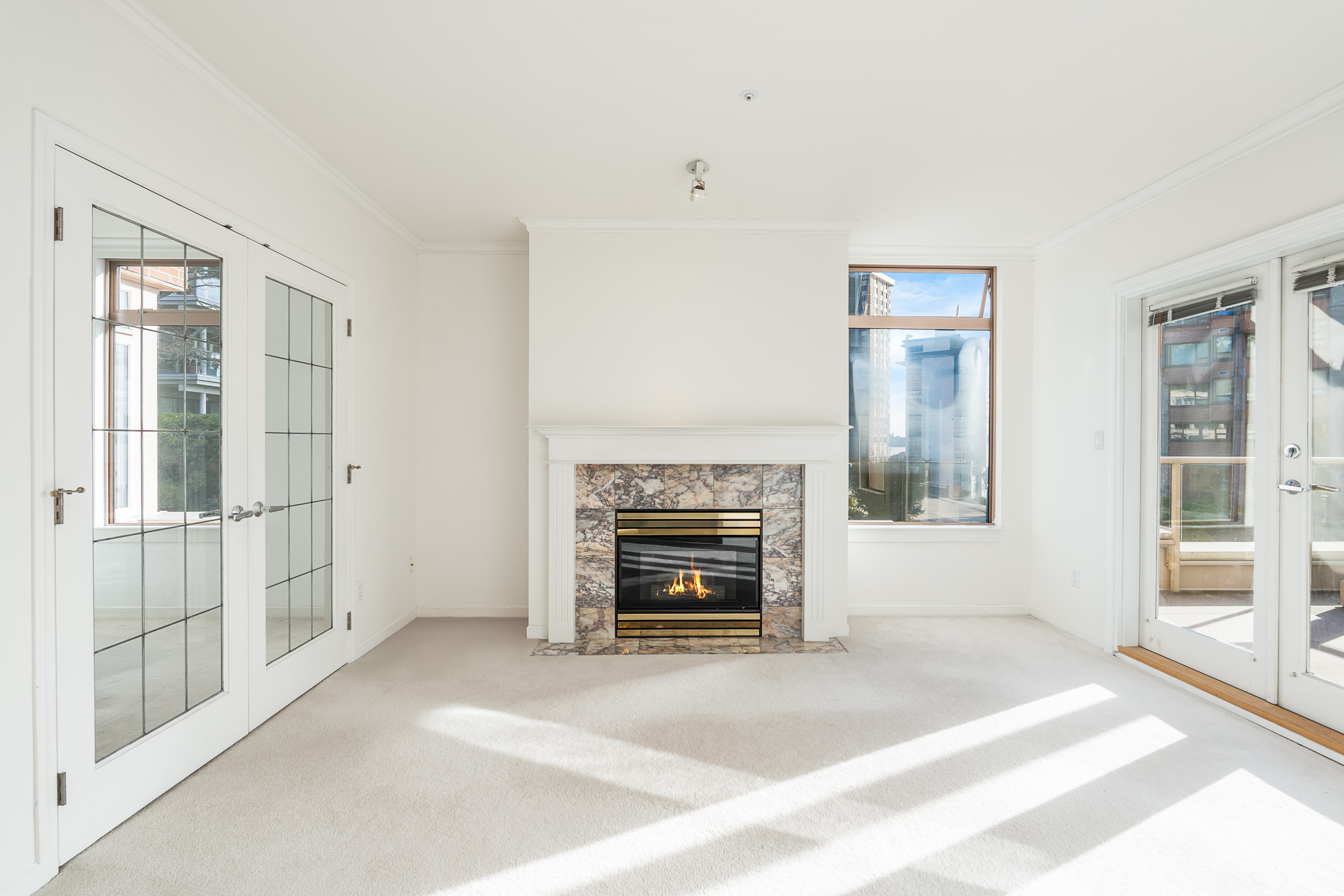 #302 - 2271 Bellevue Avenue